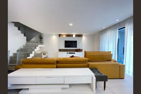 Casa à venda com 4 quartos, 392m² em Recreio dos Bandeirantes, Rio de Janeiro