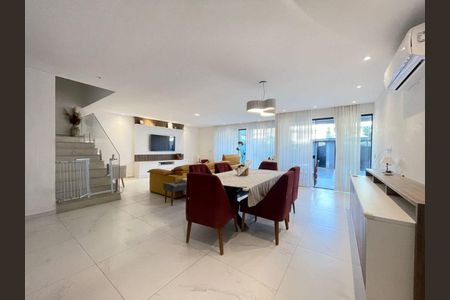 Casa à venda com 4 quartos, 392m² em Recreio dos Bandeirantes, Rio de Janeiro