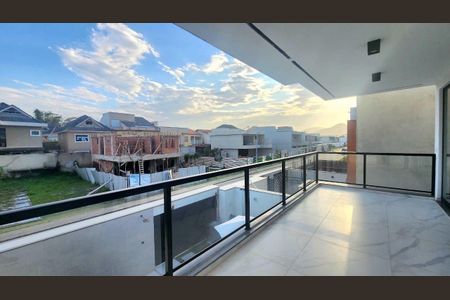 Casa à venda com 200m², 4 quartos e 2 vagas