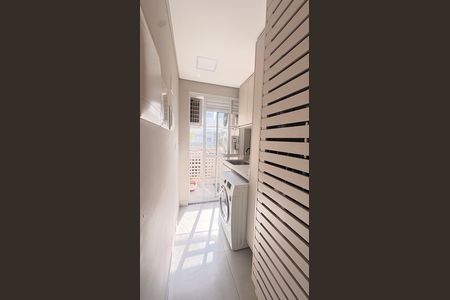 Apartamento à venda com 99m², 2 quartos e 2 vagasÁrea de serviço