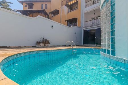Casa à venda com 241m², 3 quartos e 3 vagas