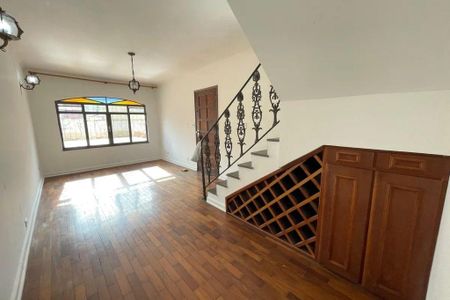 Casa à venda com 4 quartos, 200m² em Jardim Esmeralda, São Paulo