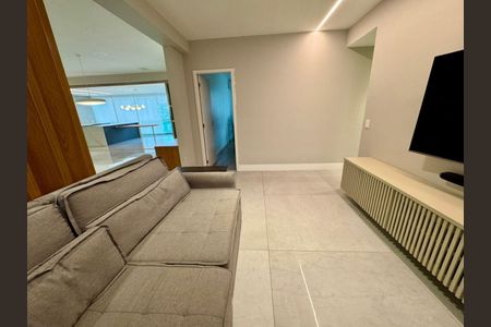 Apartamento para alugar com 290m², 4 quartos e 2 vagas