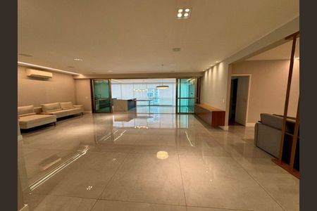 Apartamento para alugar com 290m², 4 quartos e 2 vagas