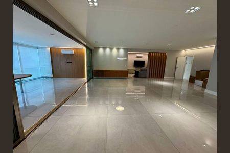Apartamento para alugar com 290m², 4 quartos e 2 vagas