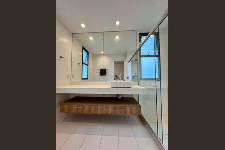 Apartamento para alugar com 290m², 4 quartos e 2 vagas