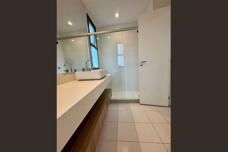 Apartamento para alugar com 290m², 4 quartos e 2 vagas