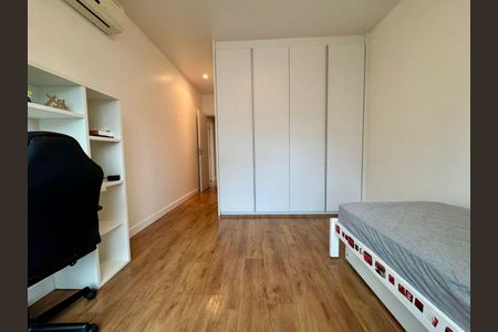 Apartamento para alugar com 290m², 4 quartos e 2 vagas