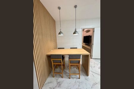 Apartamento para alugar com 290m², 4 quartos e 2 vagas