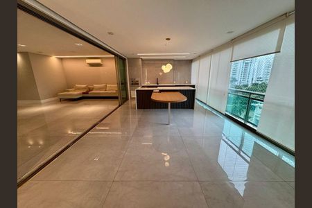 Apartamento para alugar com 290m², 4 quartos e 2 vagas