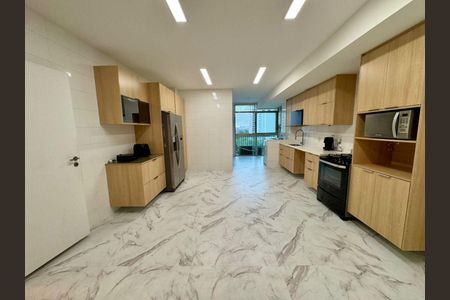 Apartamento para alugar com 290m², 4 quartos e 2 vagas