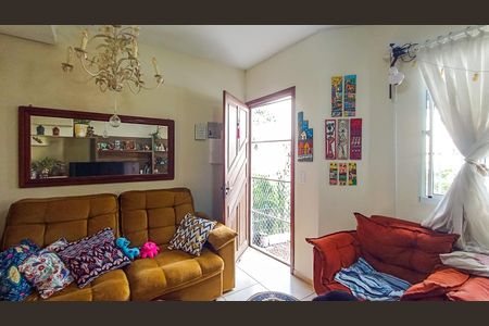 Casa de condomínio à venda com 73m², 2 quartos e 1 vaga