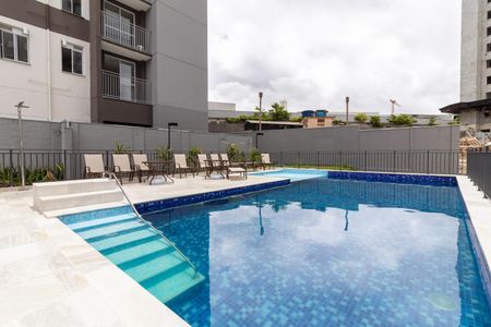 Apartamento à venda com 39m², 2 quartos e sem vagaÁrea comum - Piscina