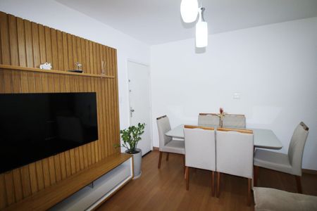 Sala de apartamento à venda com 3 quartos, 62m² em Olaria, Rio de Janeiro