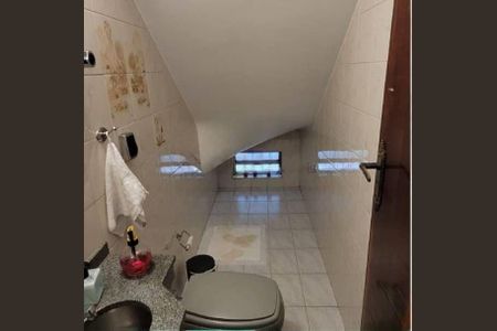 Casa à venda com 4 quartos, 229m² em Parque Ipe, São Paulo