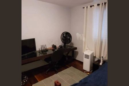 Casa à venda com 4 quartos, 229m² em Parque Ipe, São Paulo