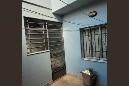 Casa à venda com 4 quartos, 229m² em Parque Ipe, São Paulo