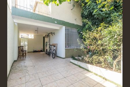 Casa à venda com 179m², 3 quartos e 2 vagas