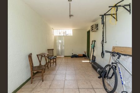 Casa à venda com 179m², 3 quartos e 2 vagas