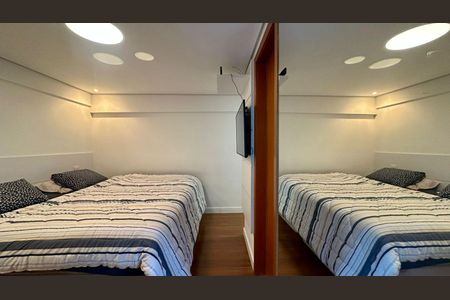 Apartamento à venda com 105m², 3 quartos e 2 vagas Apartamento à venda com 105m², 3 quartos e 2 vagasQuarto