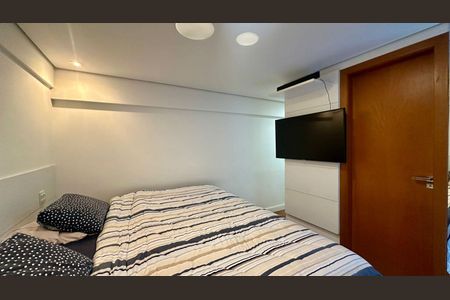 Apartamento à venda com 105m², 3 quartos e 2 vagas Apartamento à venda com 105m², 3 quartos e 2 vagasQuarto