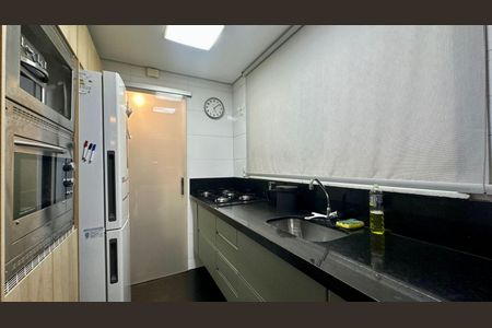 Apartamento à venda com 105m², 3 quartos e 2 vagas Apartamento à venda com 105m², 3 quartos e 2 vagasCozinha