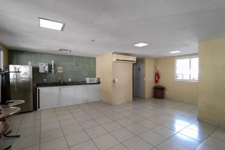 Apartamento para alugar com 55m², 2 quartos e 1 vaga Apartamento para alugar com 55m², 2 quartos e 1 vagaÁrea comum - Salão de festas