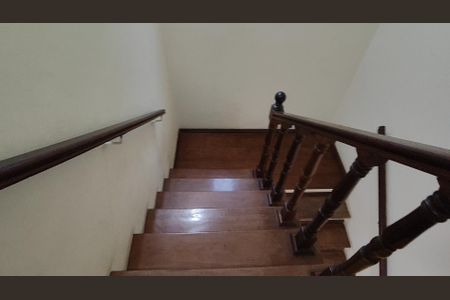 Casa à venda com 250m², 4 quartos e 7 vagas Casa à venda com 250m², 4 quartos e 7 vagasCorredor