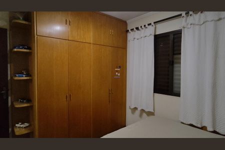 Casa à venda com 250m², 4 quartos e 7 vagas Casa à venda com 250m², 4 quartos e 7 vagasSuíte