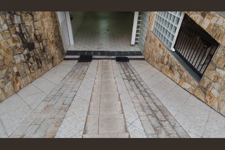 Casa à venda com 250m², 4 quartos e 7 vagas Casa à venda com 250m², 4 quartos e 7 vagasÁrea comum
