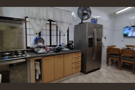 Casa à venda com 250m², 4 quartos e 7 vagas Casa à venda com 250m², 4 quartos e 7 vagasCozinha