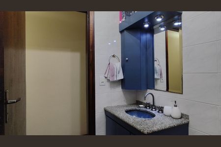 Casa à venda com 250m², 4 quartos e 7 vagas Casa à venda com 250m², 4 quartos e 7 vagasBanheiro da Suíte