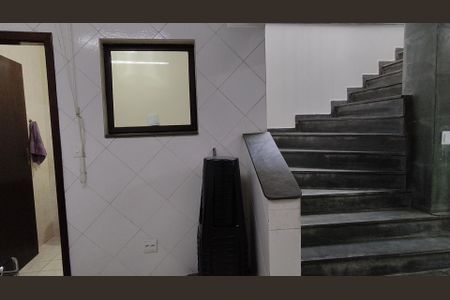 Casa à venda com 250m², 4 quartos e 7 vagas Casa à venda com 250m², 4 quartos e 7 vagasÁrea comum