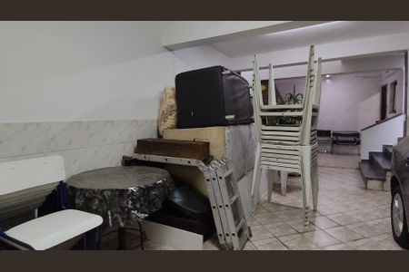 Casa à venda com 250m², 4 quartos e 7 vagas Casa à venda com 250m², 4 quartos e 7 vagasÁrea comum