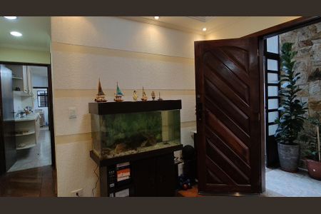 Casa à venda com 250m², 4 quartos e 7 vagas Casa à venda com 250m², 4 quartos e 7 vagasSala
