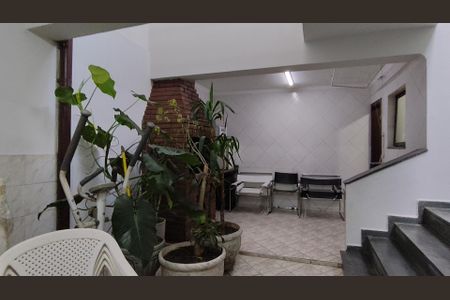 Casa à venda com 250m², 4 quartos e 7 vagas Casa à venda com 250m², 4 quartos e 7 vagasÁrea comum