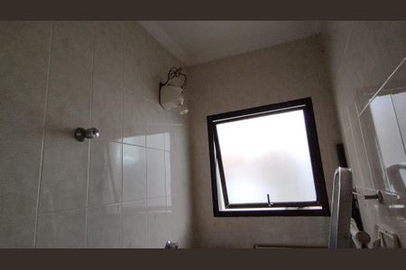 Casa à venda com 250m², 4 quartos e 7 vagas Casa à venda com 250m², 4 quartos e 7 vagasBanheiro de serviço