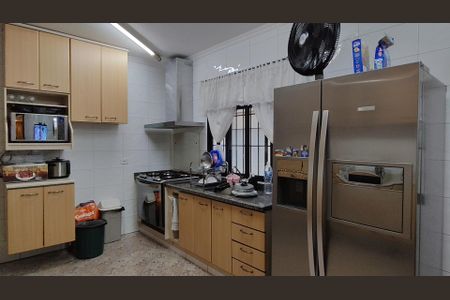 Casa à venda com 250m², 4 quartos e 7 vagas Casa à venda com 250m², 4 quartos e 7 vagasCozinha