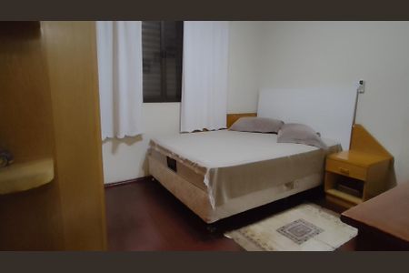 Casa à venda com 250m², 4 quartos e 7 vagas Casa à venda com 250m², 4 quartos e 7 vagasSuíte