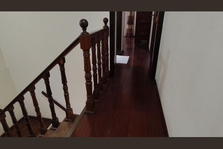 Casa à venda com 250m², 4 quartos e 7 vagas Casa à venda com 250m², 4 quartos e 7 vagasCorredor