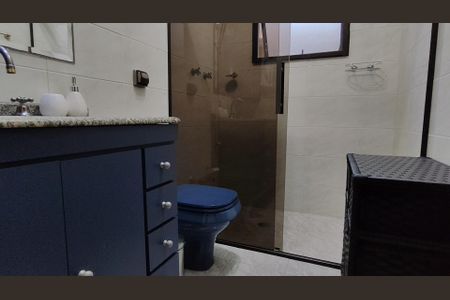 Casa à venda com 250m², 4 quartos e 7 vagas Casa à venda com 250m², 4 quartos e 7 vagasBanheiro da Suíte