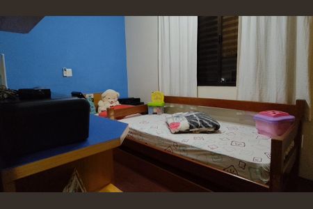 Casa à venda com 250m², 4 quartos e 7 vagas Casa à venda com 250m², 4 quartos e 7 vagasQuarto