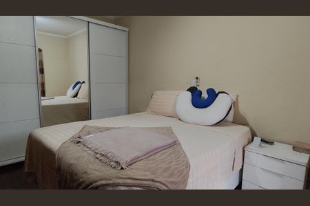 Casa à venda com 250m², 4 quartos e 7 vagas Casa à venda com 250m², 4 quartos e 7 vagasQuarto