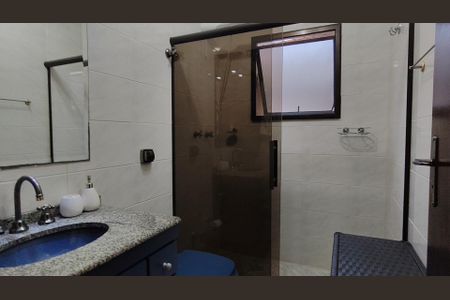 Casa à venda com 250m², 4 quartos e 7 vagas Casa à venda com 250m², 4 quartos e 7 vagasBanheiro da Suíte