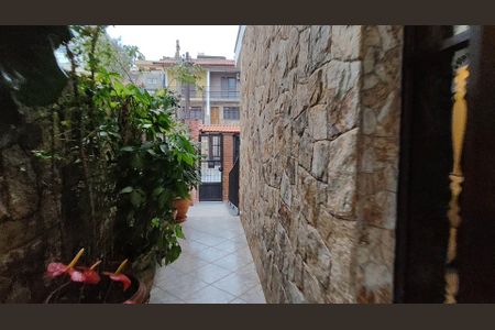 Casa à venda com 250m², 4 quartos e 7 vagas Casa à venda com 250m², 4 quartos e 7 vagasCorredor