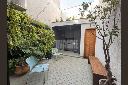 Casa à venda com 2 quartos, 160m² em Vila Bertioga, São Paulo