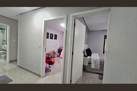 Casa de condomínio à venda com 396m², 3 quartos e 5 vagas Casa de condomínio à venda com 396m², 3 quartos e 5 vagasQuarto