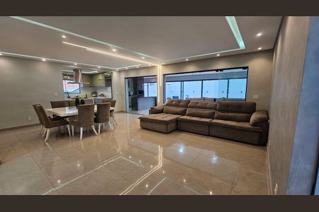 Casa de condomínio à venda com 396m², 3 quartos e 5 vagas Casa de condomínio à venda com 396m², 3 quartos e 5 vagasSala