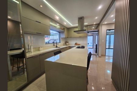 Casa de condomínio à venda com 396m², 3 quartos e 5 vagas Casa de condomínio à venda com 396m², 3 quartos e 5 vagasCozinha