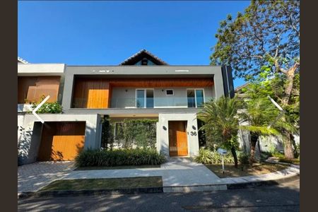 Casa à venda com 700m², 4 quartos e 2 vagas